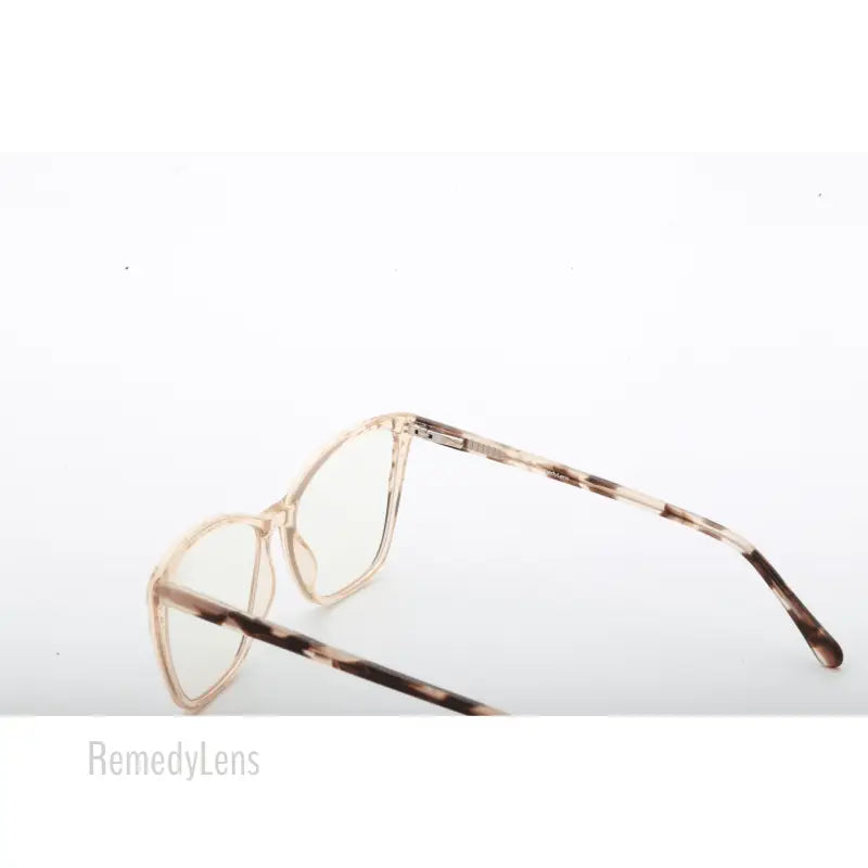 Laura - RemedyLens